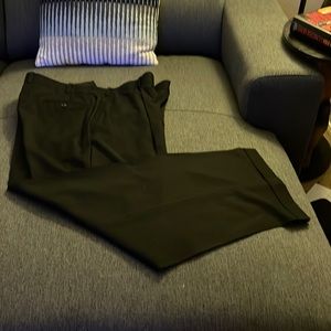 42x30 black - one pleat front